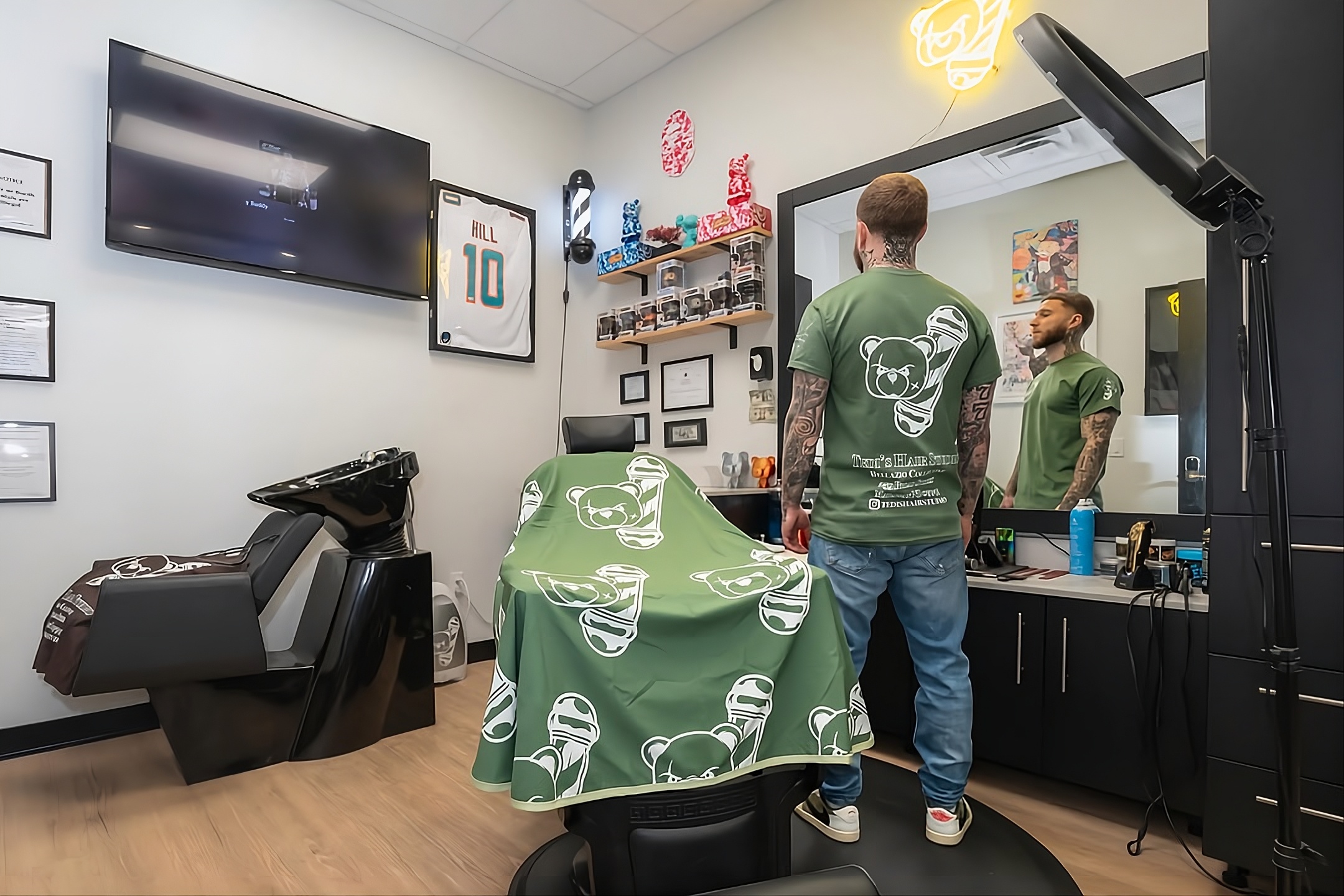 Tedi's Hair Studio, the full studio view
